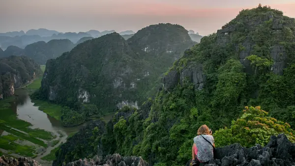 Les pitons calcaires de Tam Coc vus depuis Hang Mua, à Ninh Binh, au Vietnam