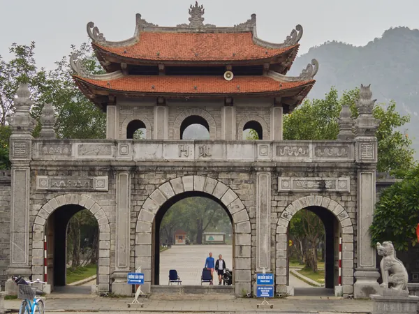 Une porte de l'ancienne capitale Hoa Lu, à Ninh Binh, au Vietnam